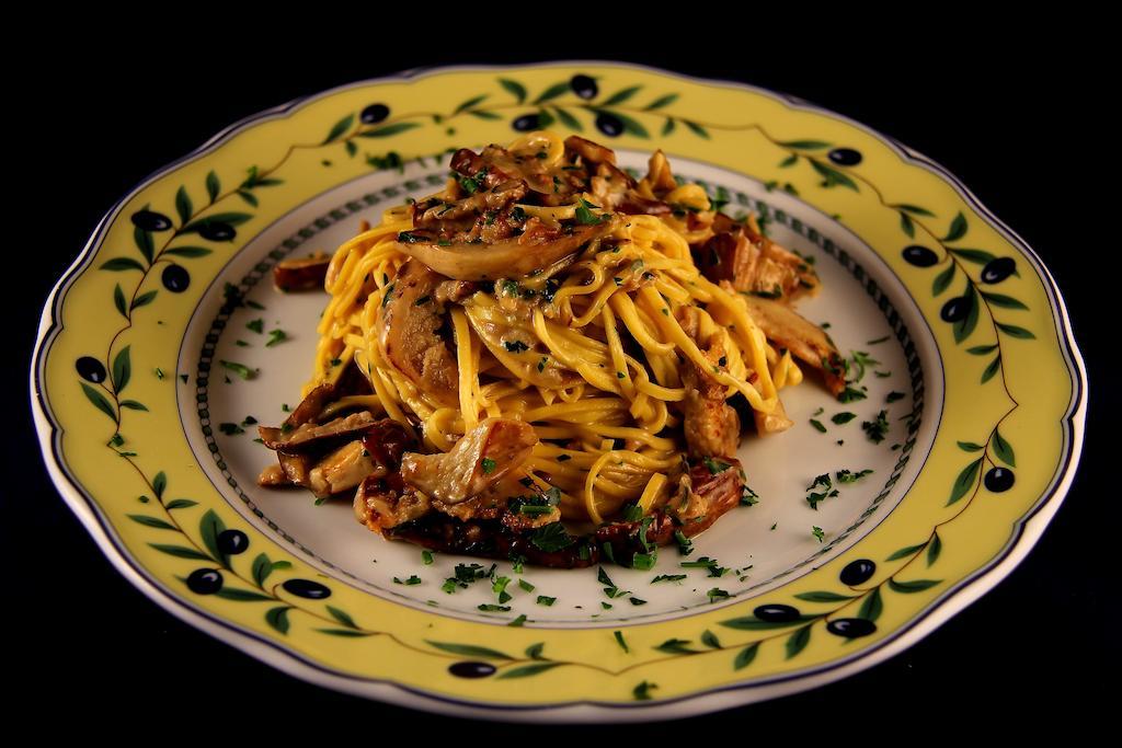 La Favorita Apricale B&B & Ristorante ภายนอก รูปภาพ