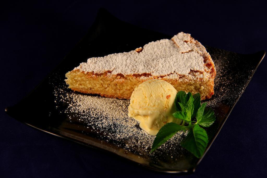 La Favorita Apricale B&B & Ristorante ภายนอก รูปภาพ