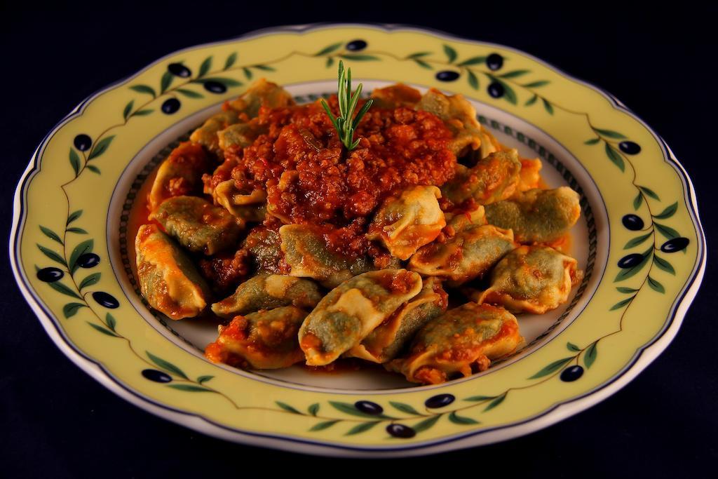 La Favorita Apricale B&B & Ristorante ภายนอก รูปภาพ